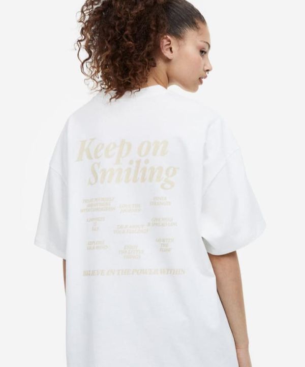 Camiseta estampada grande